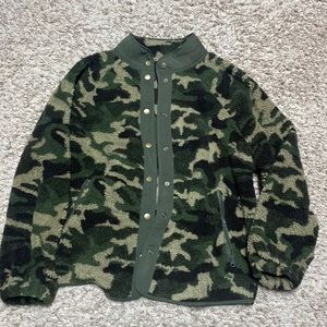Kori fleece camouflage jacket.